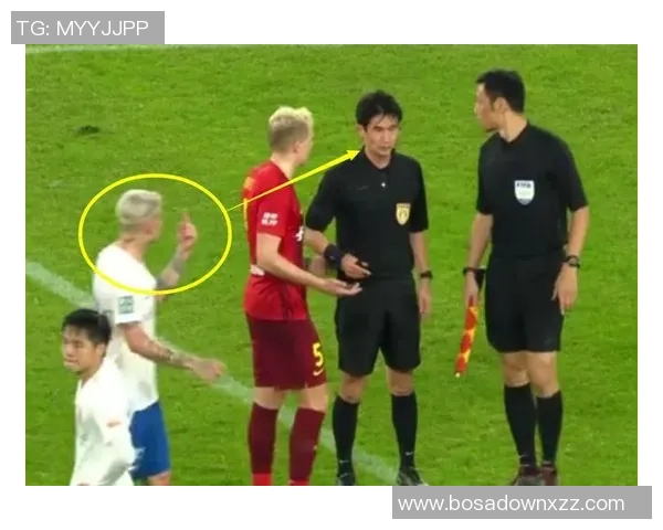 恐遭罚?蓉城球迷朝河南外援竖中指+学猴叫致其溃散!竞赛险中止